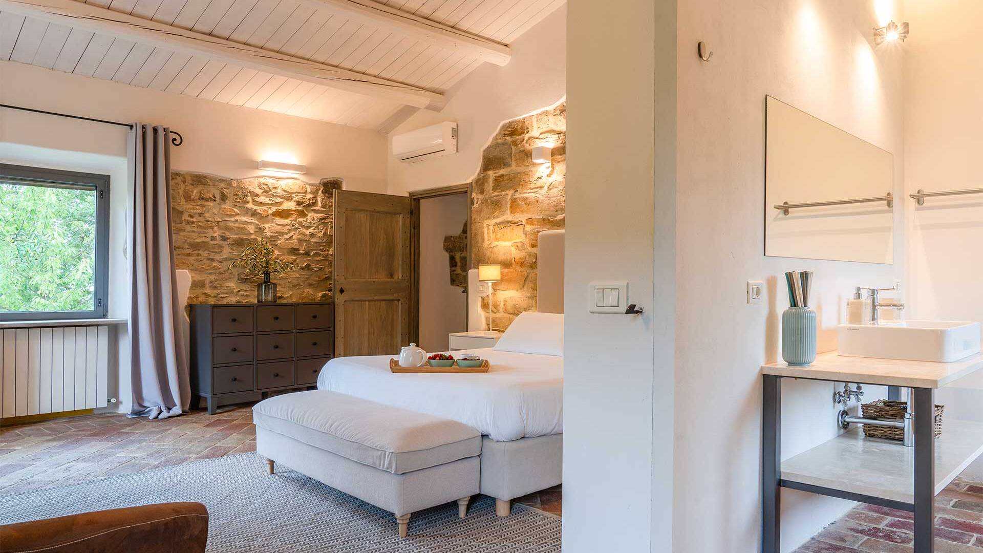 double bedroom with en suite bathroom